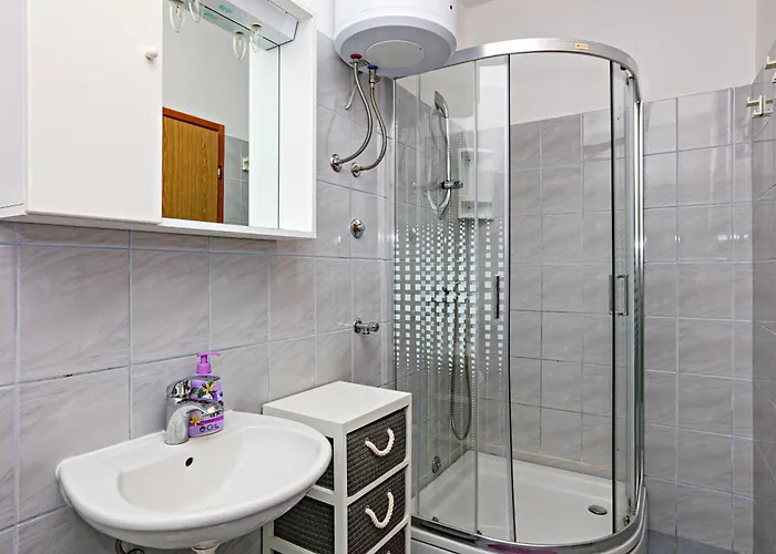 By The Sea Sparadici, - 23939 * Šibenik