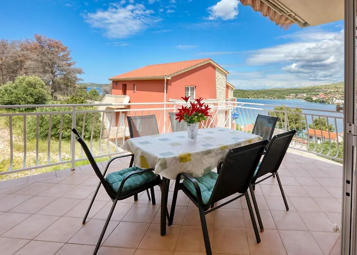 By The Sea Sparadici, - 23939 *