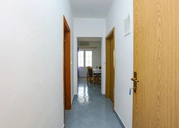 By The Sea Sparadici, - 23939 *