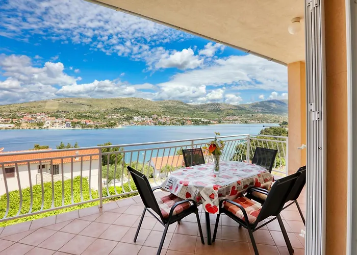 By The Sea Sparadici, - 23939